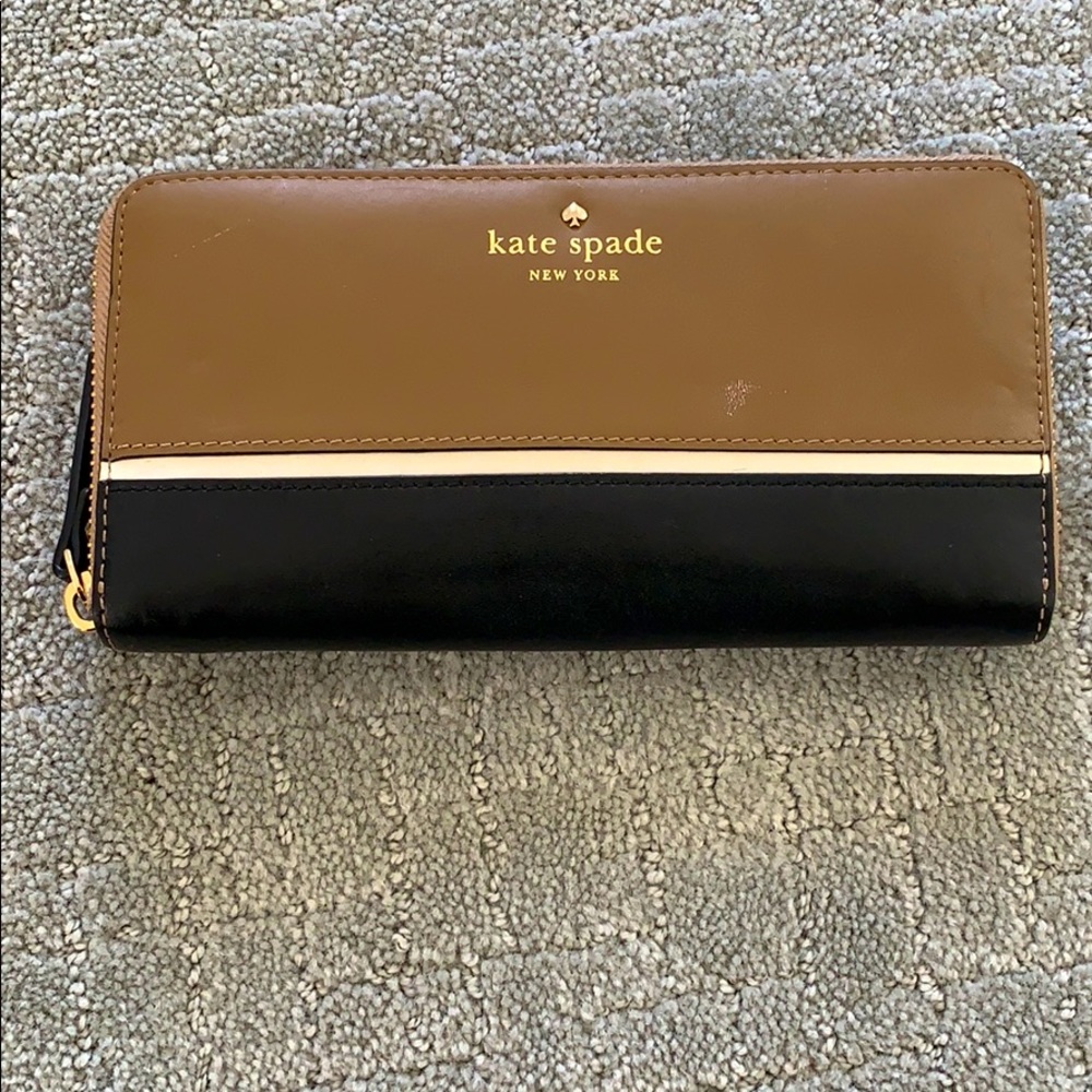 Kate spade zippered wallet